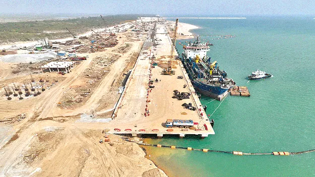 నవ్విపోదురు గాక...