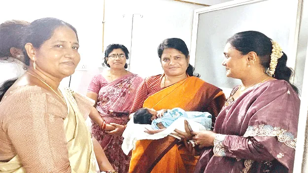 ‘శిశుగృహ చిన్నారులపై ప్రత్యేక దృష్టి సారించాలి’