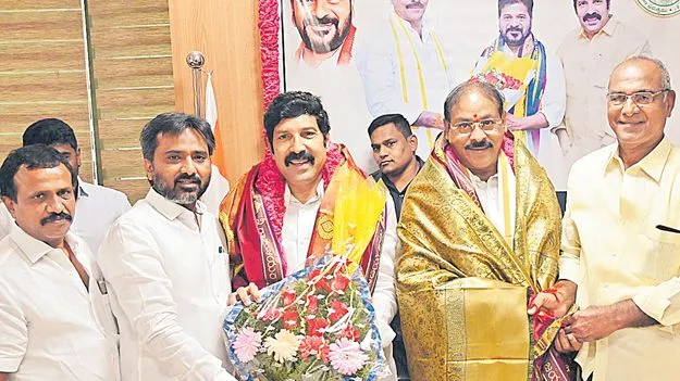 కమ్మ కార్పొరేషన్‌ చైర్మన్‌గా బాధ్యతలు స్వీకరించిన బండి రమేశ్‌