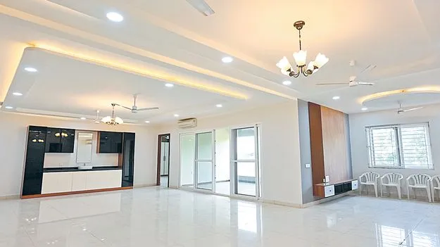 లాటరీ ద్వారానే రైతులకు ప్లాట్లు