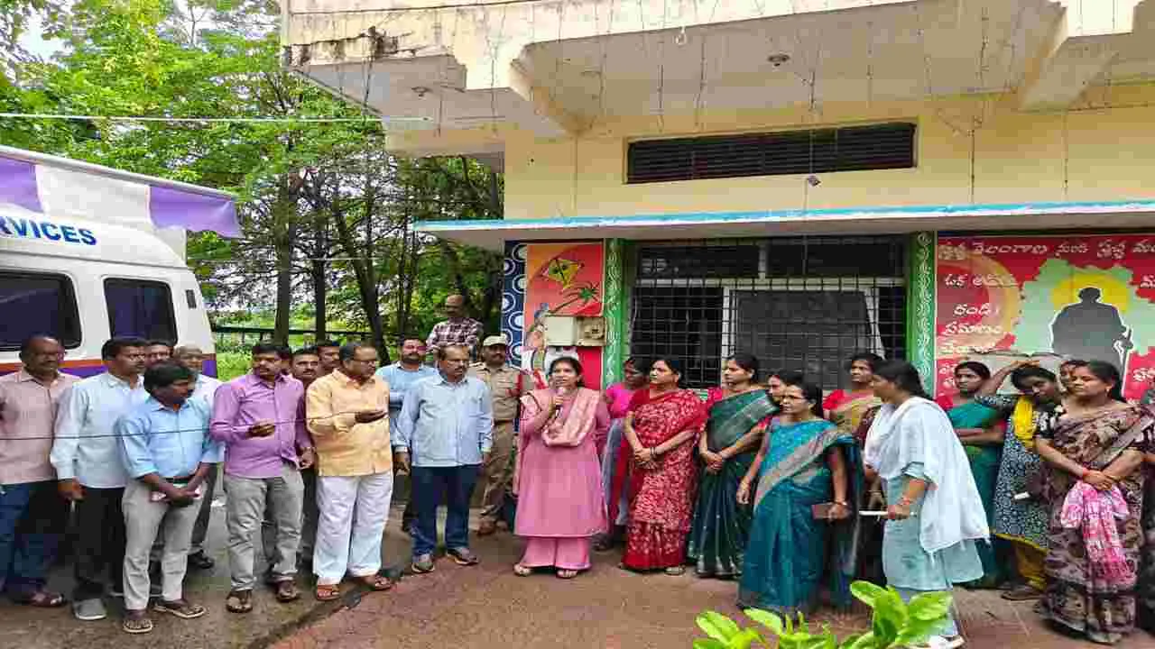 చట్టాల గురించి ప్రతి ఒక్కరు అవగాహన కలిగి ఉండాలి