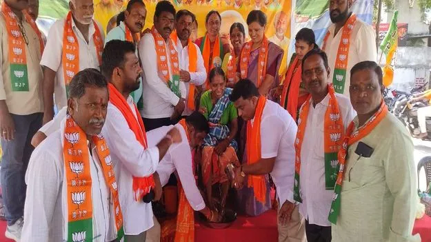 Peddapalli: పారిశుధ్య కార్మికుల సేవలు వెల కట్టలేనివి