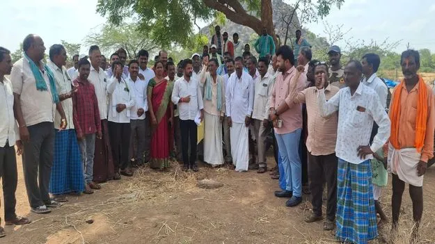  Peddapalli:తప్పుడు పత్రాలతో.. అక్రమ పట్టా 