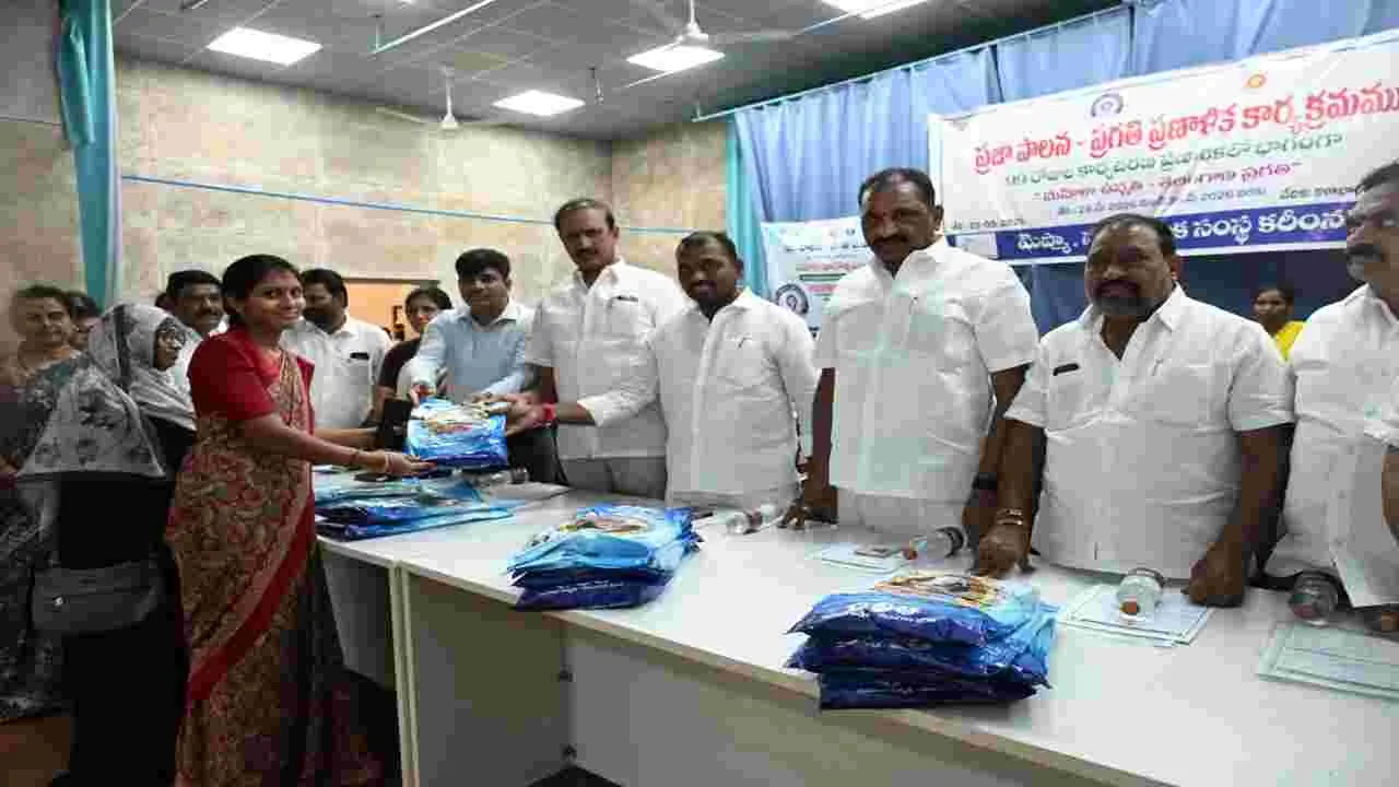 Karimnagar:   మహిళా సాధికారత లక్ష్యంగా సంక్షేమ పథకాలు