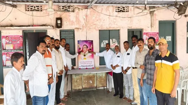  Peddapalli:   ప్రొఫెసర్‌ జయశంకర్‌ సార్‌కు ఘన నివాళి