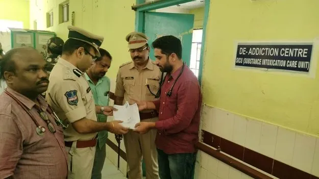 మత్తు పదార్థాలకు దూరంగా ఉండాలి