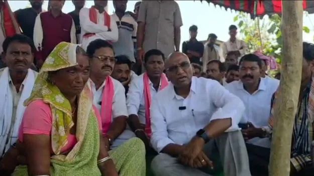 పేదల భూములను లాక్కుంటే సహించేది లేదు