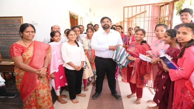 ప్రభుత్వ విద్యాసంస్థల్లో నిర్మాణ పనులను వేగవంతం చేయండి