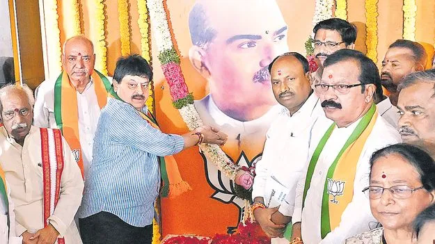 కాళేశ్వరంపై రాజకీయ డ్రామాలు 