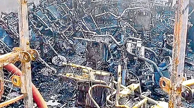 మూసాపేటలో భారీ అగ్నిప్రమాదం