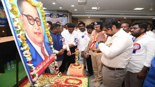 సమానత్వం కోసం కృషి చేసిన మహనీయుడు అంబేద్కర్‌ 