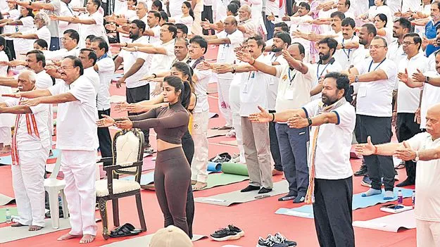 సనాతన జ్ఞాన సంప్రదాయమే.. యోగా