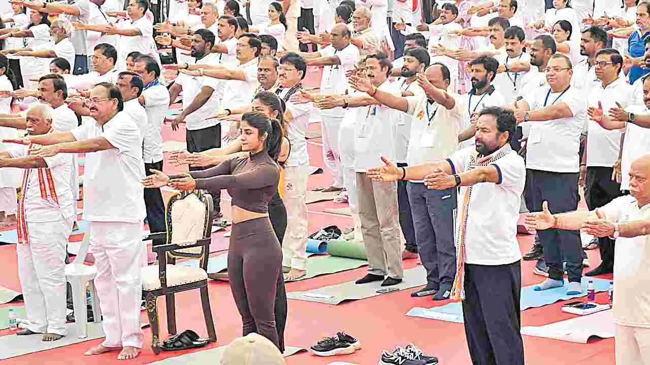 సనాతన జ్ఞాన సంప్రదాయమే.. యోగా