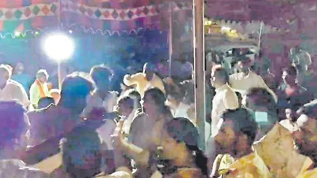 పోలవరం గ్రామాల్లో వైసీపీ రగడ