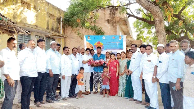 నిండు జీవితానికి రెండు పోలియో చుక్కలు