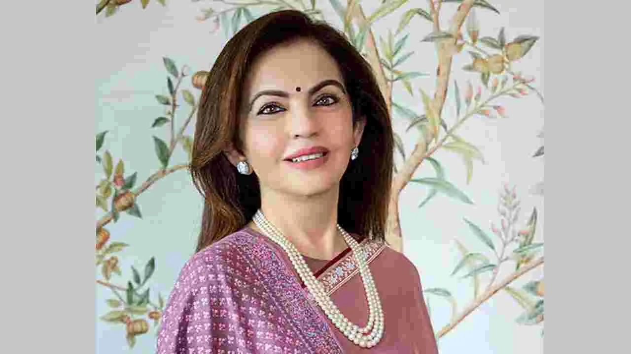 అత్యంత శక్తిమంతమైన మహిళ నీతా అంబానీ