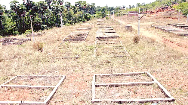 curraption in house sites పేదల ఇళ్లు నిల్‌... పెద్దల జేబులు ఫుల్‌