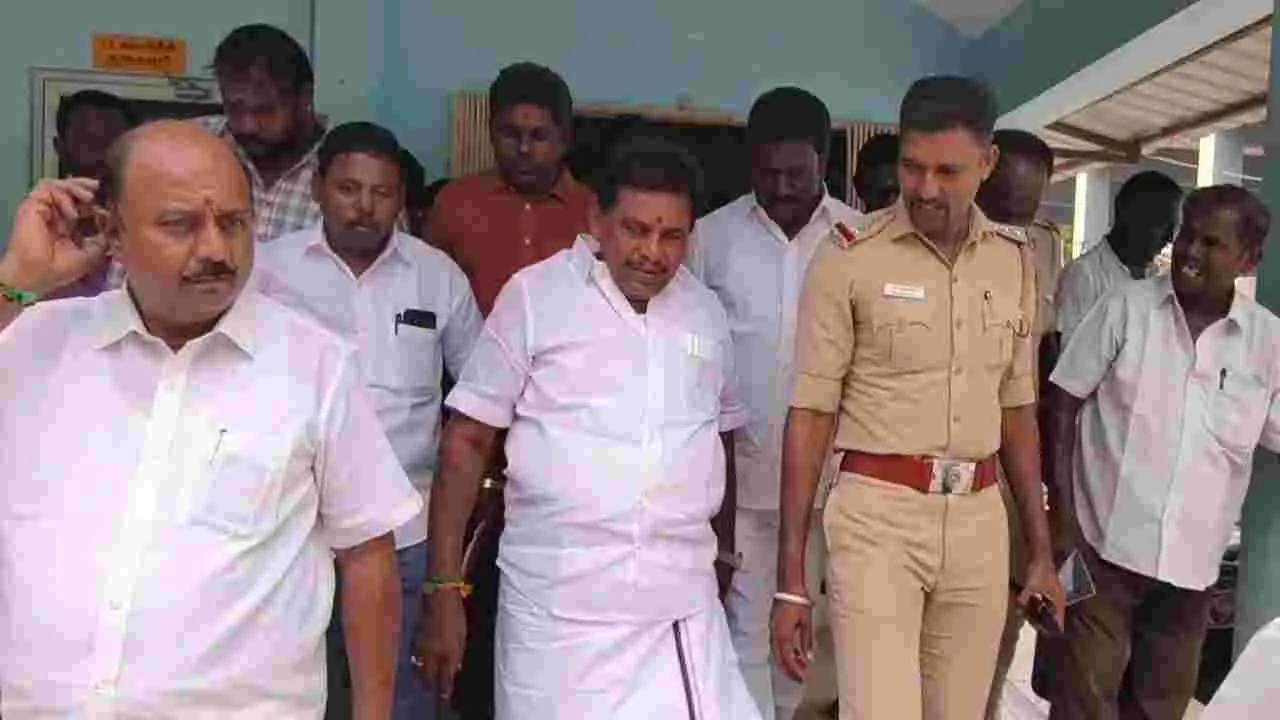 సీఎం విజయ్‌పై అవాకులు.. డీఎంకే మాజీ మంత్రి అరెస్ట్‌