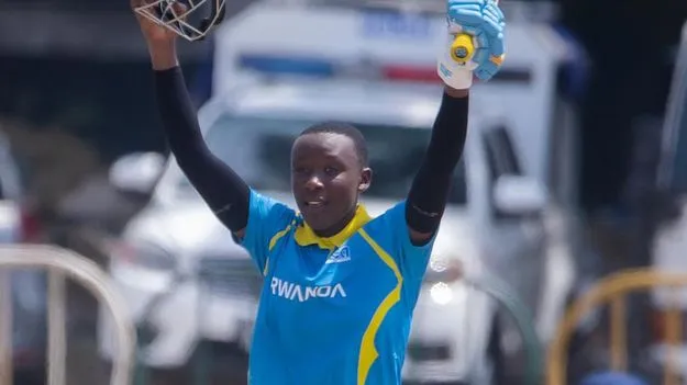 15 ఏళ్లకే శతక హోరు