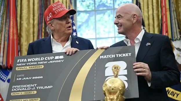 ఫిఫా వరల్డ్‌ కప్‌ ఫైనల్‌ ఆ టికెట్‌.. రూ.21 కోట్లు