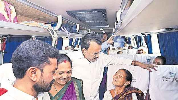 హైదరాబాద్‌కు ఆదివాసీల విజ్ఞాన యాత్ర