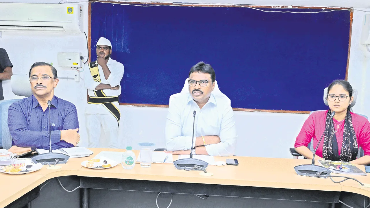 జిల్లా రూపురేఖలు మారేందుకు సిబ్బంది సేవలే కీలకం