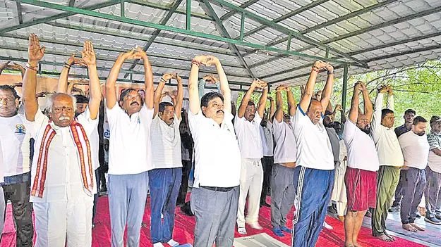 యోగాకు గుర్తింపు తెచ్చింది మోదీనే