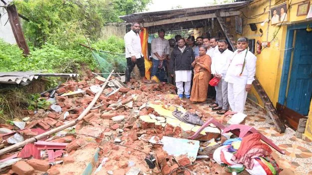 ప్రజలు అధైర్య పడవద్దు... అండగా ఉంటా