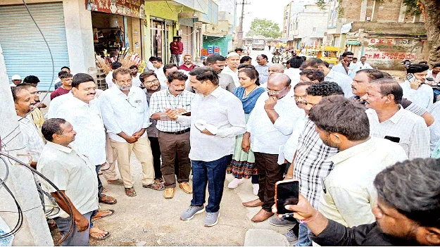 అభివృద్ధి పనులు వేగవంతం చేయాలి 