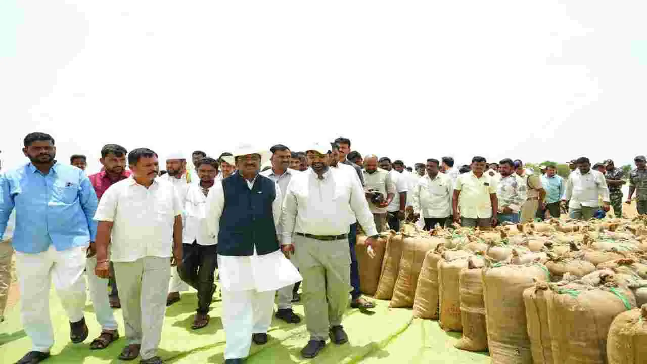 చివరి గింజ వరకు కొనుగోలు చేస్తాం