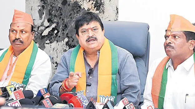 మాది కాదు.. రేవంత్‌ రెడ్డిదే గులాంగిరీ
