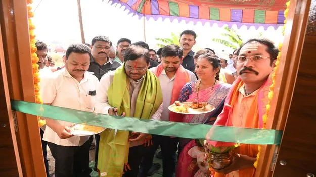 అర్హులైన ప్రతీ ఒక్కరికి ఇందిరమ్మ ఇళ్లు 