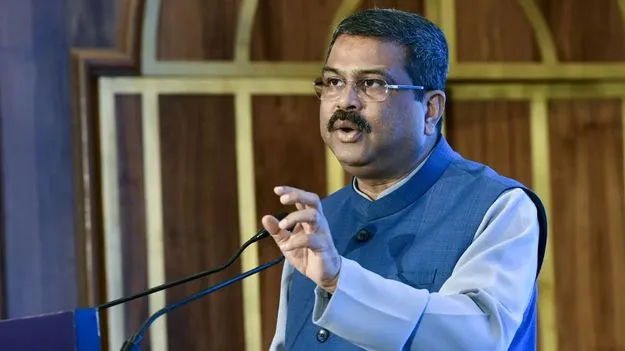 నీట్‌ పునర్నిర్వహణపై ధర్మేంద్ర ప్రధాన్‌ సమీక్ష