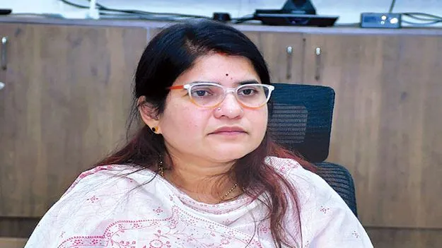 సానుకూలంగా ప్రజాభిప్రాయం పెంచండి 