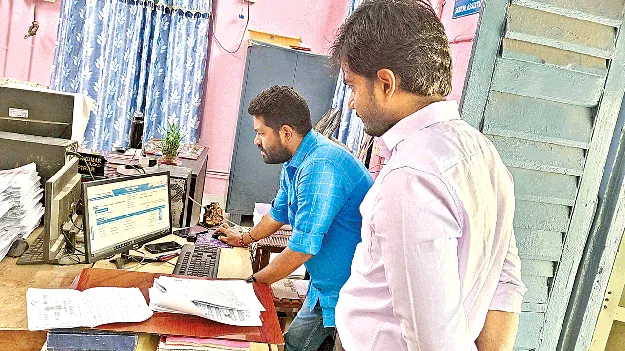 రిజిస్ట్రేషన్లలో పారదర్శకత అవసరం’