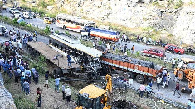 గాల్లో కలుస్తున్న ప్రాణాలు