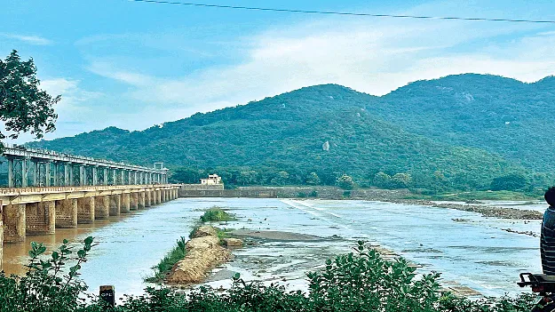  గొట్టాబ్యారేజీకి జలకళ 