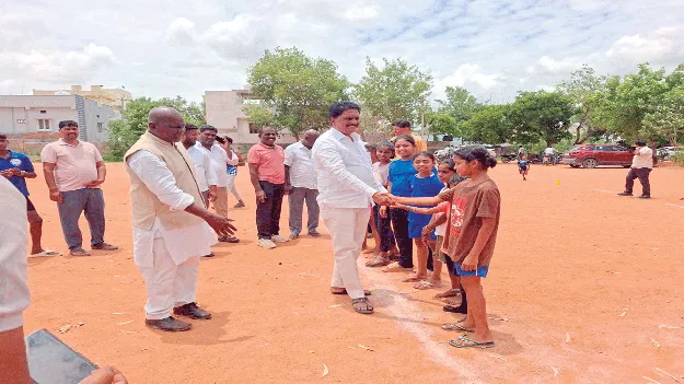 అంతర్జాతీయ స్థాయిలో రాణించాలి