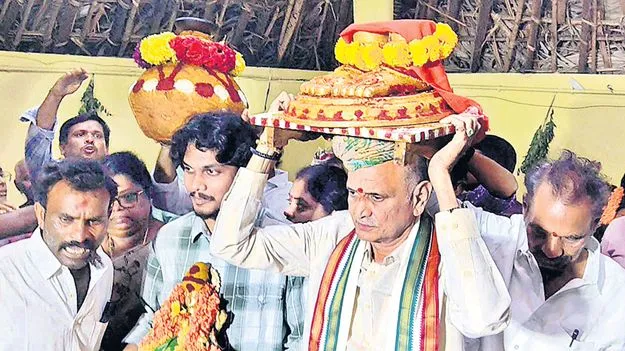 అంగరంగ వైభవంగా మోదకొండమ్మ జాతర
