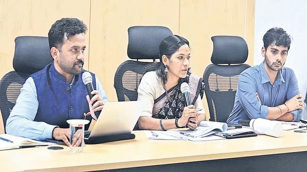 ఆకాంక్షిత జిల్లాలో ప్రగతి సాధించాలి