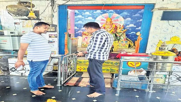 పాడేరు కనకదుర్గాదేవి ఆలయంలో చోరీ