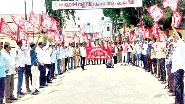  కార్మికుల సమస్యలు పరిష్కరించాలి