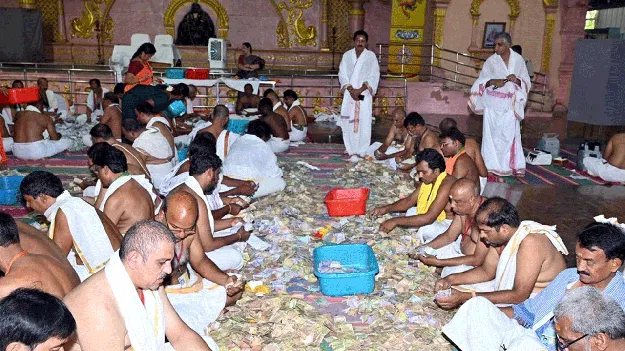 వరసిద్ధుడి హుండీ ఆదాయం రూ.2.11 కోట్లు
