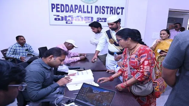 గృహజ్యోతి పథకం వర్తింపజేయండి