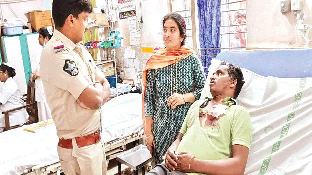 ఇద్దరు సోదరులపై తమ్ముడి దాడి 