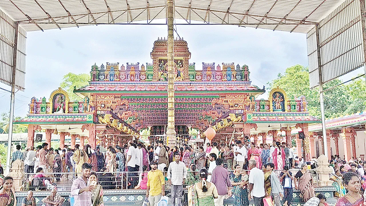 మద్ది ఆంజనేయుడికి అష్టోత్తర పూజలు