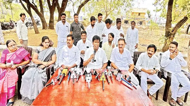 చేనేత సొసైటీపై విషప్రచారం 