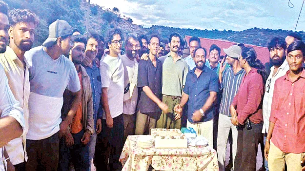 బిల్వ స్వర్గం గుహల్లో సినిమా షూటింగ్‌