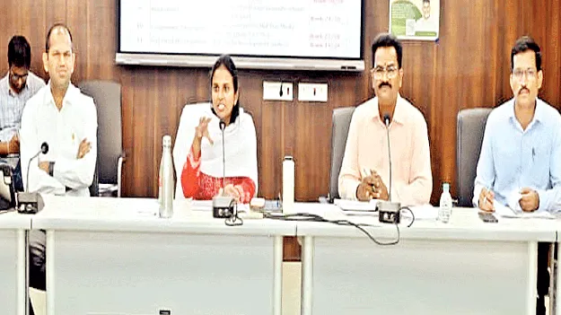 పిల్లలను బడిలో చేర్చాలి: కలెక్టర్‌
