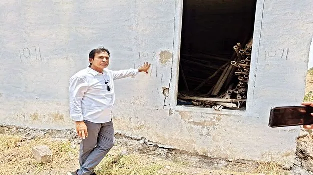 సాయిప్రసాద్‌రెడ్డి అండతోనే భారీ కుంభకోణం 